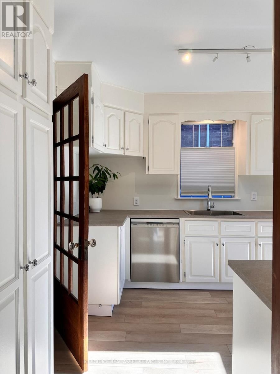 32 ALHAMBRA AVENUE Image 7