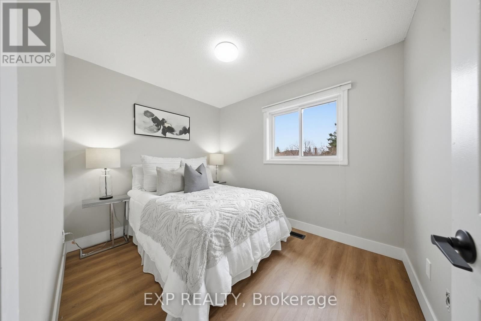 85 PROFESSOR'S LAKE PARKWAY Image 35