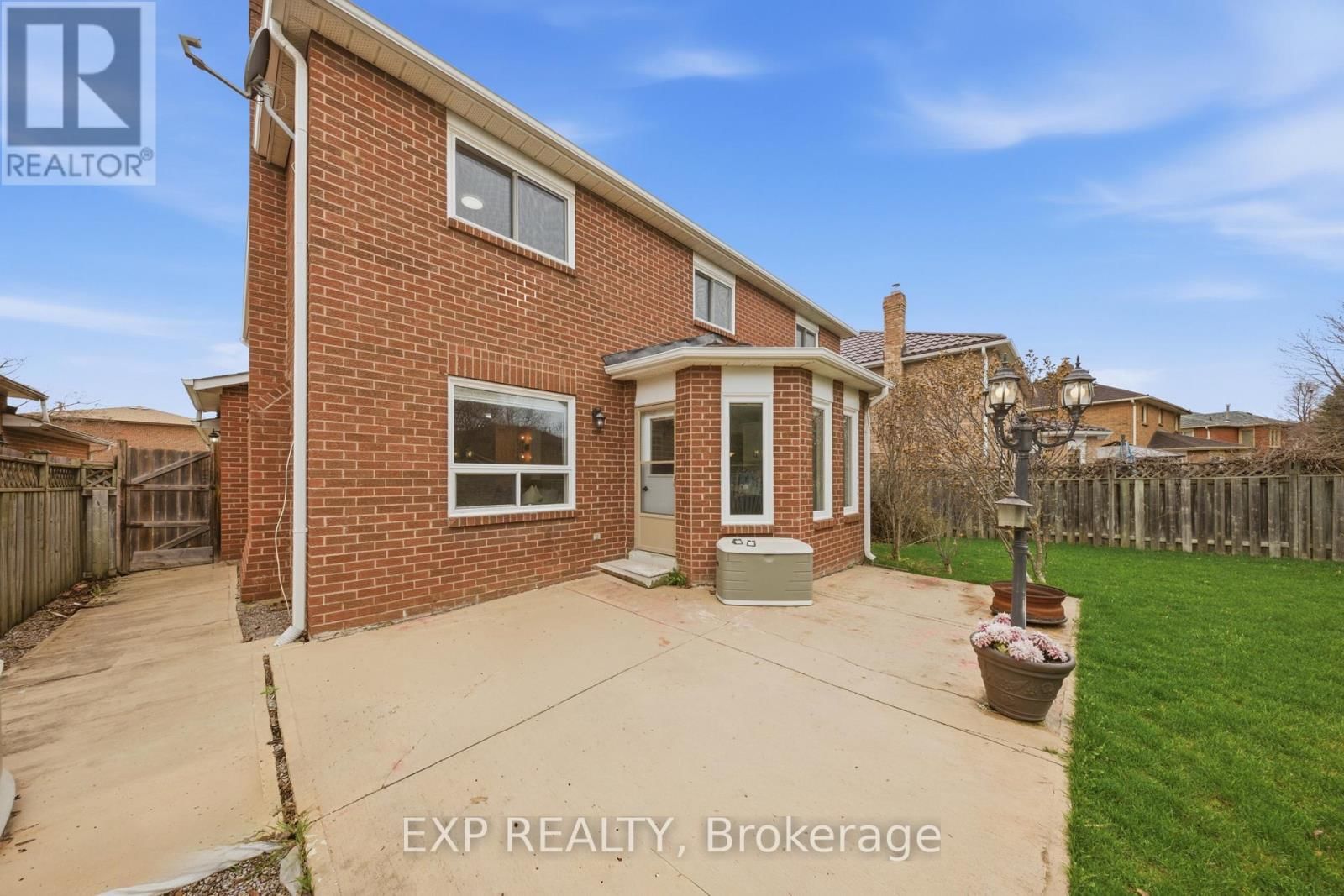 85 PROFESSOR'S LAKE PARKWAY Image 45