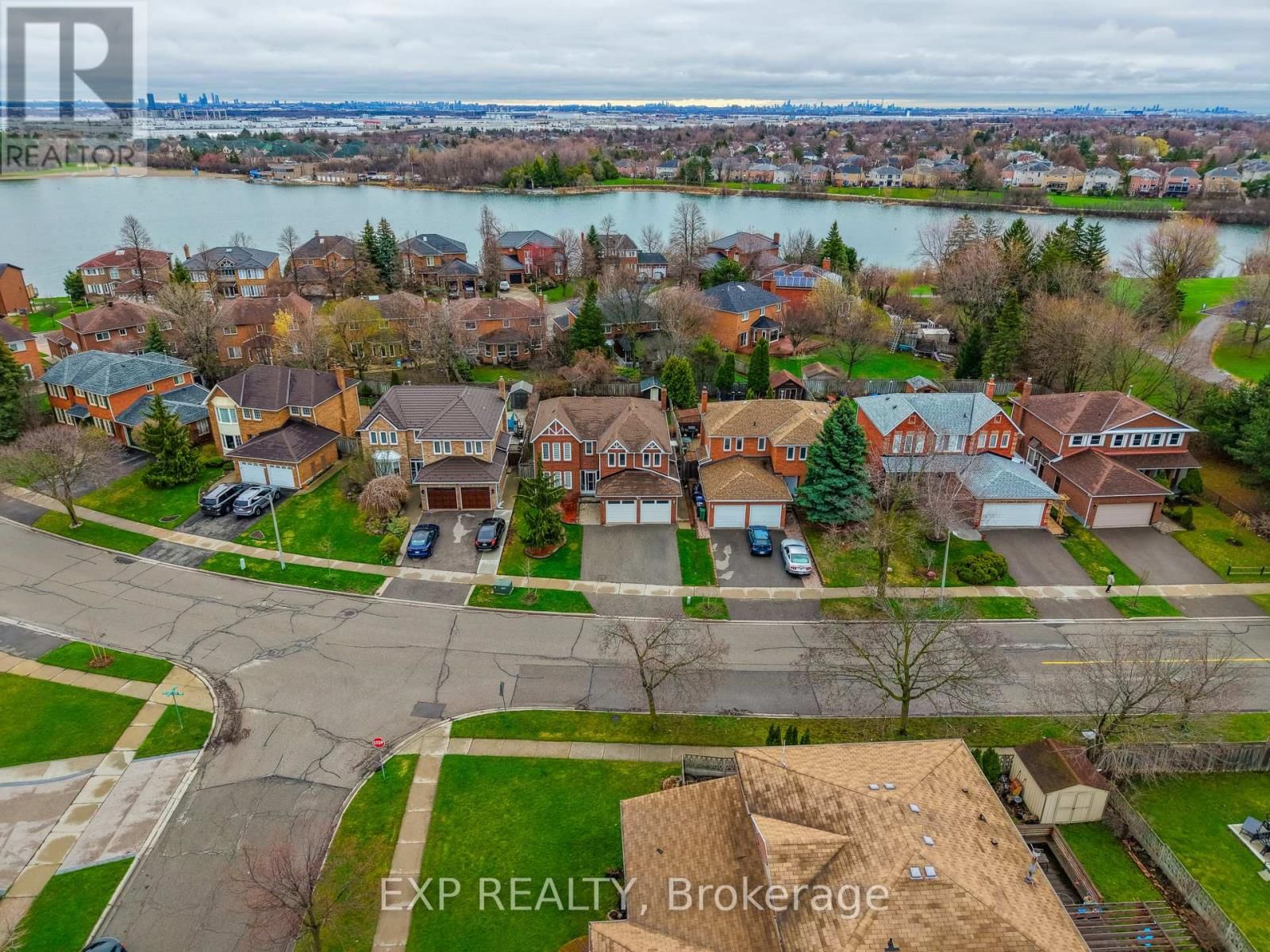 85 PROFESSOR'S LAKE PARKWAY Image 46