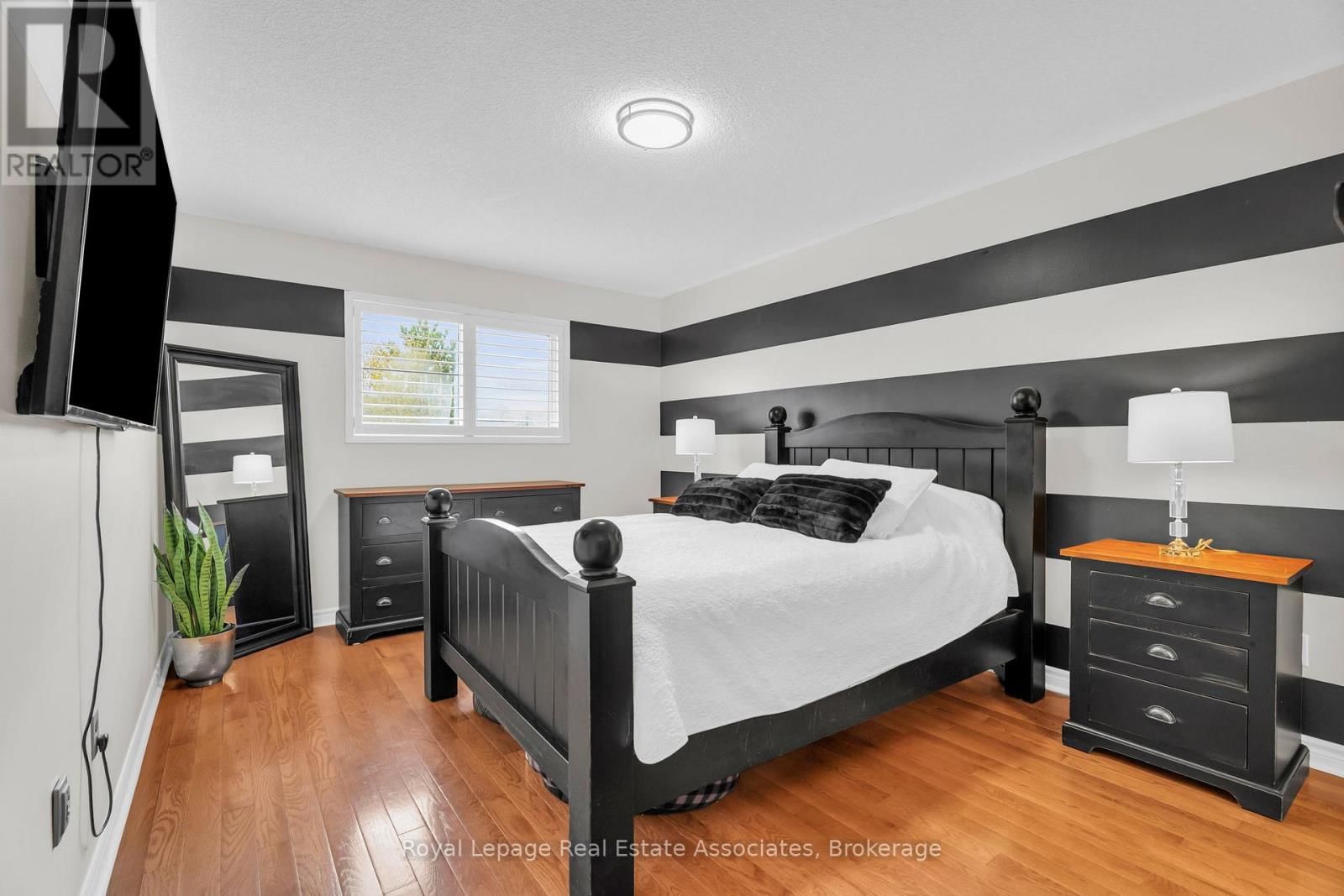 78 HARLEY AVENUE Image 14