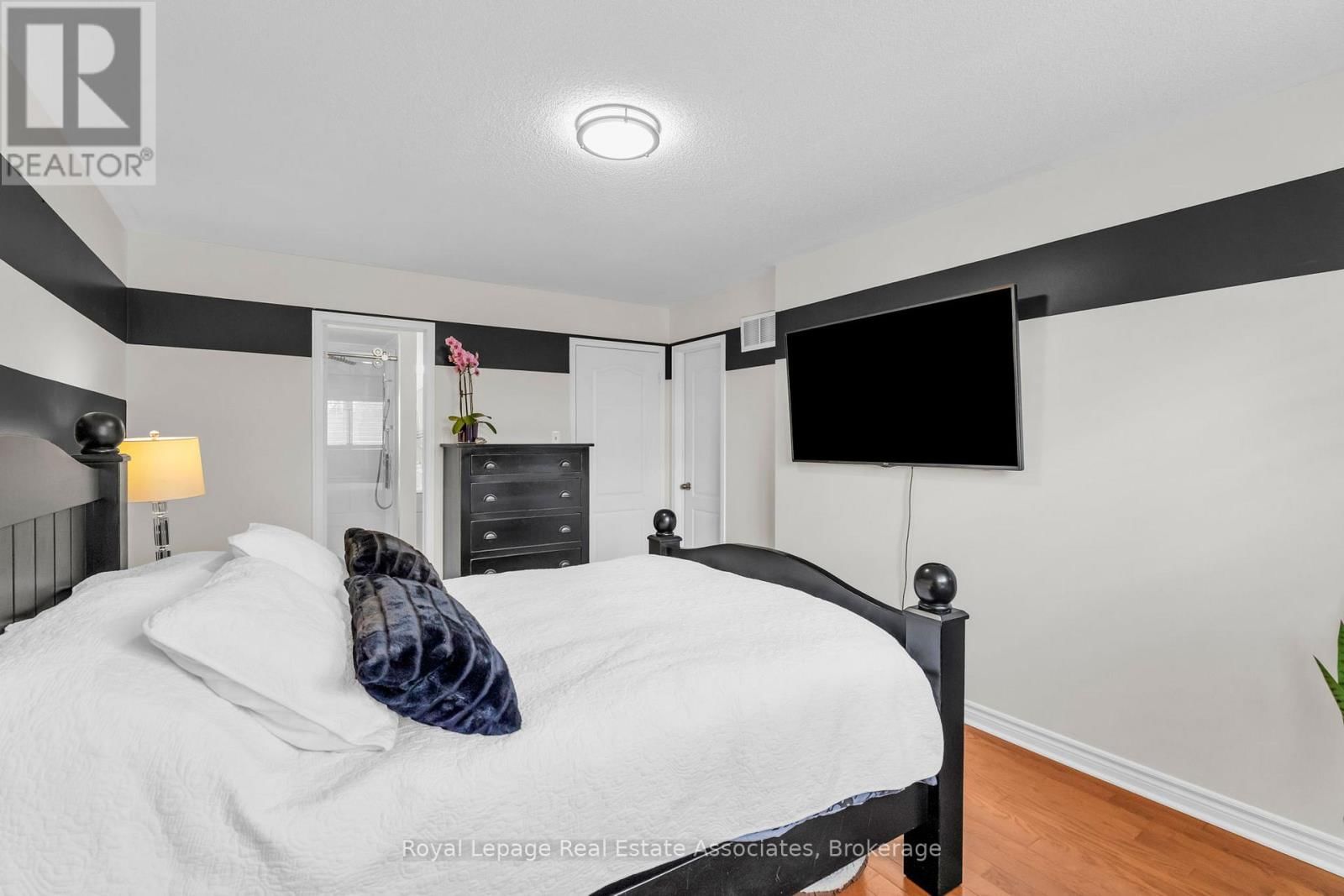 78 HARLEY AVENUE Image 15