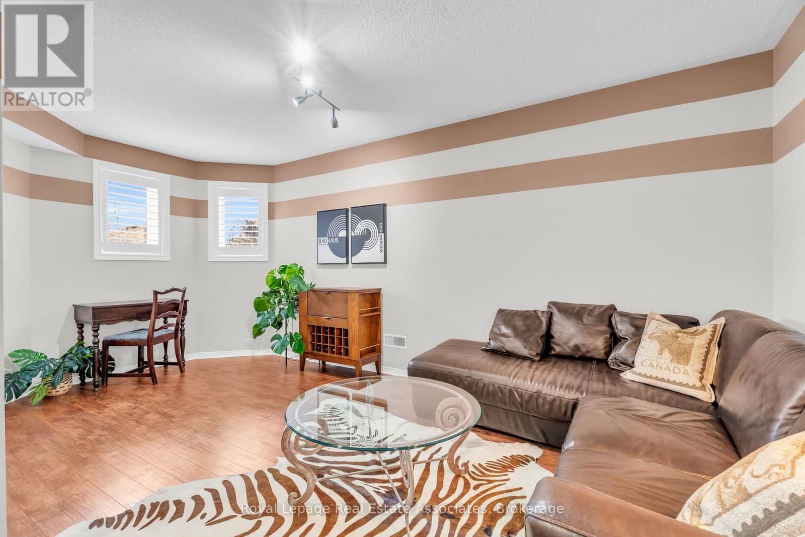 78 HARLEY AVENUE Image 21