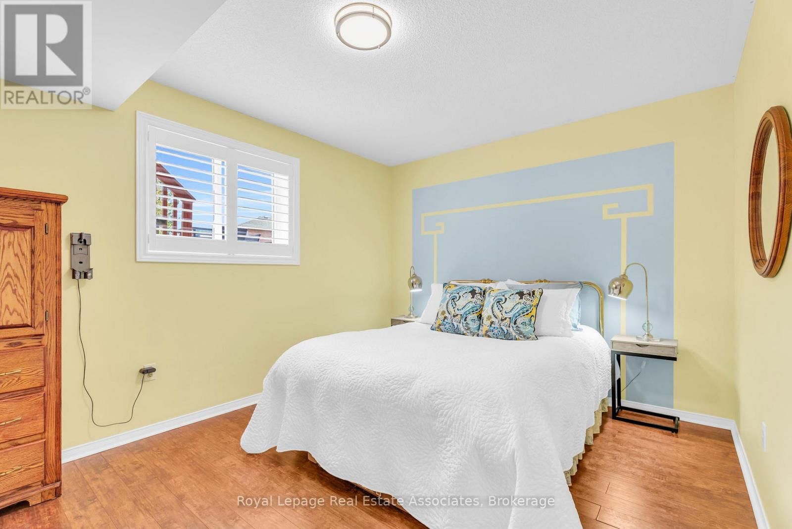 78 HARLEY AVENUE Image 24