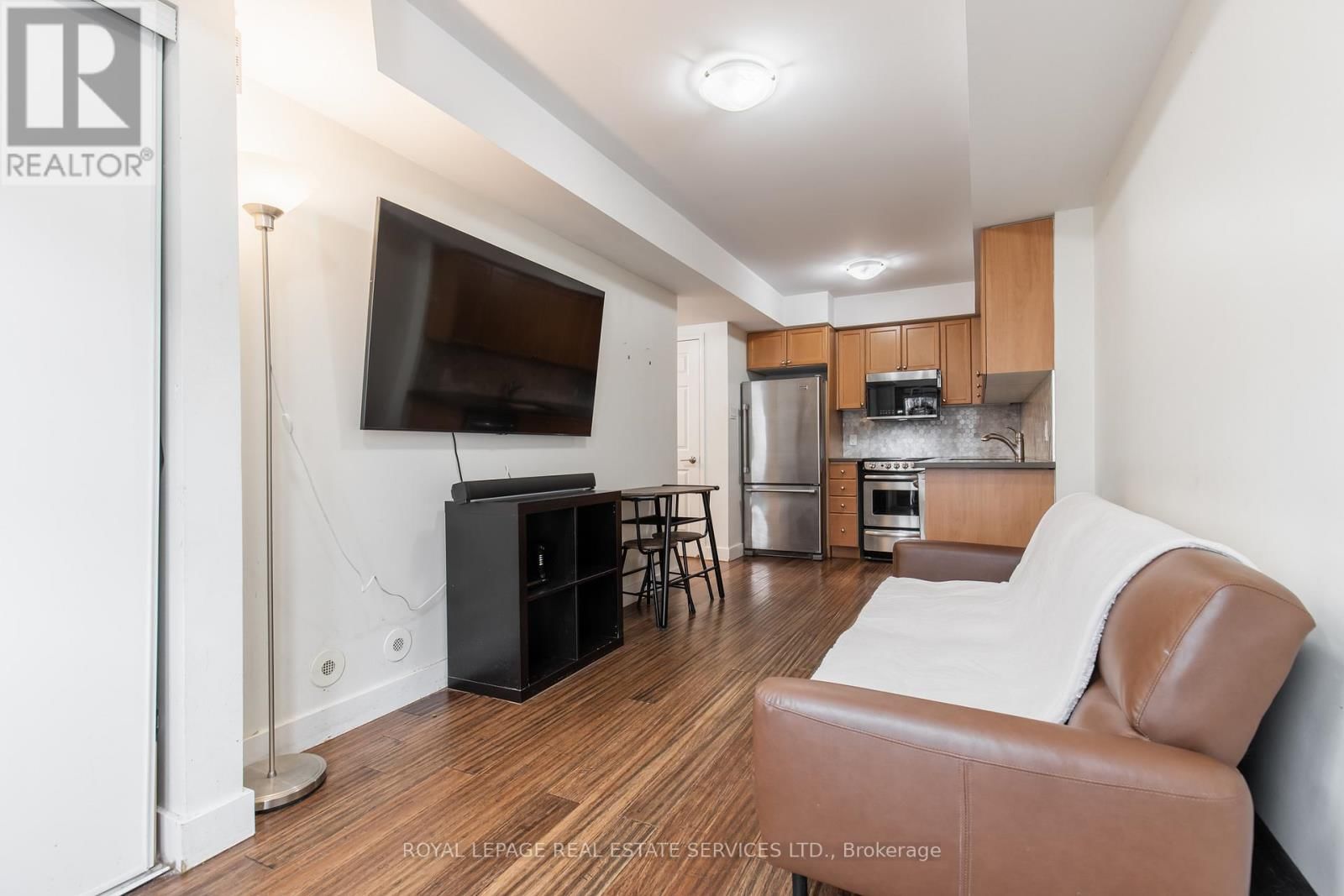 272 - 4975 SOUTHAMPTON DRIVE Image 11