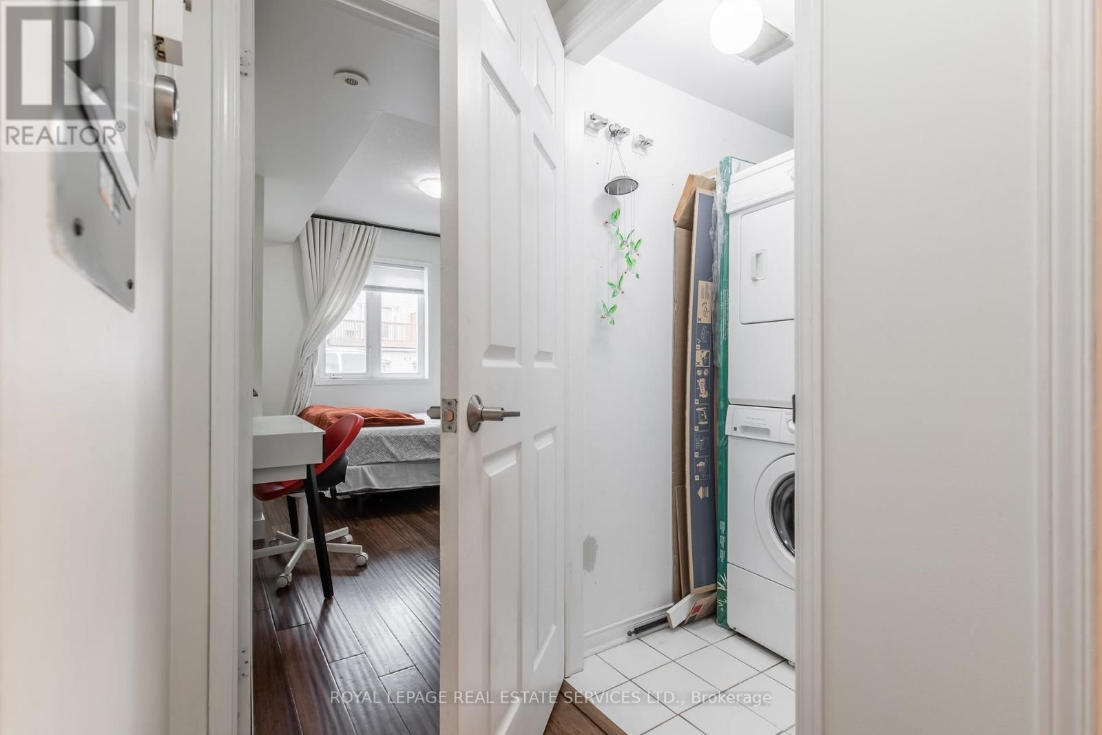 272 - 4975 SOUTHAMPTON DRIVE Image 20