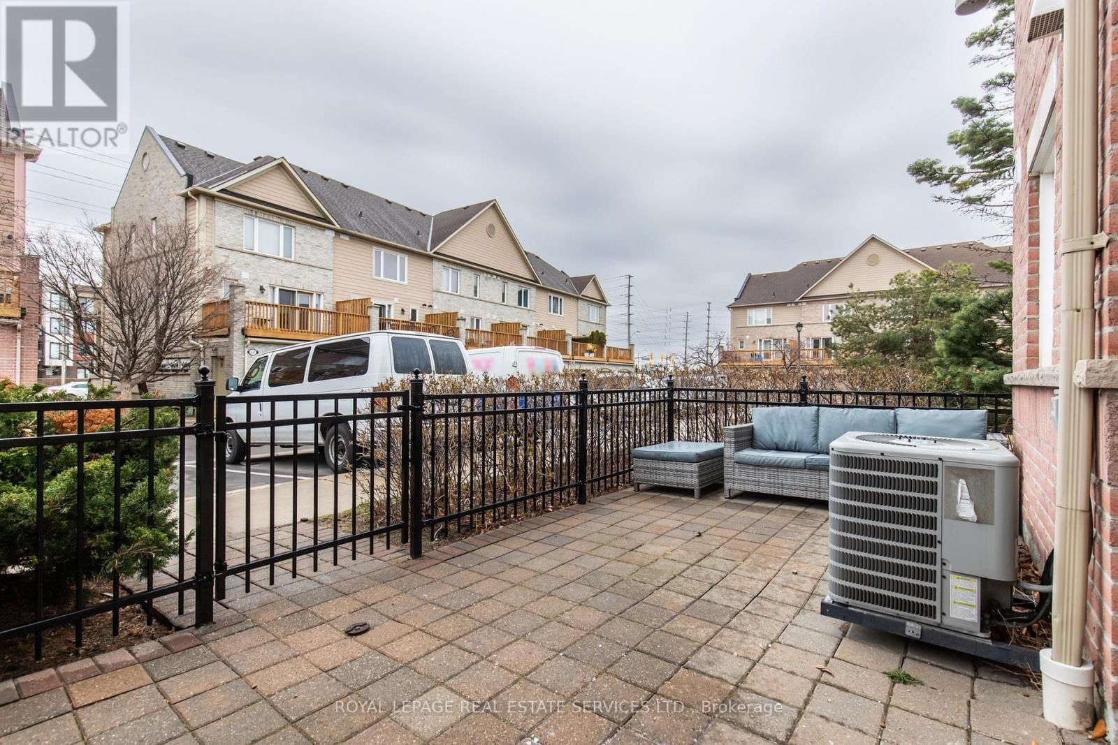 272 - 4975 SOUTHAMPTON DRIVE Image 6