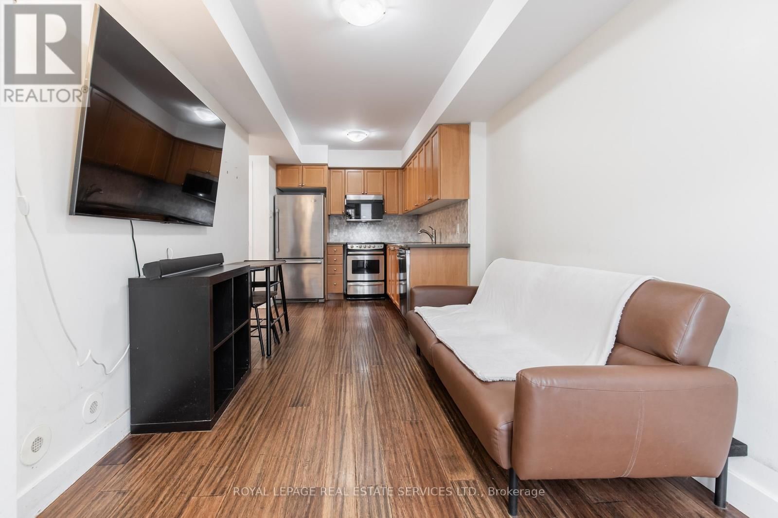 272 - 4975 SOUTHAMPTON DRIVE Image 13