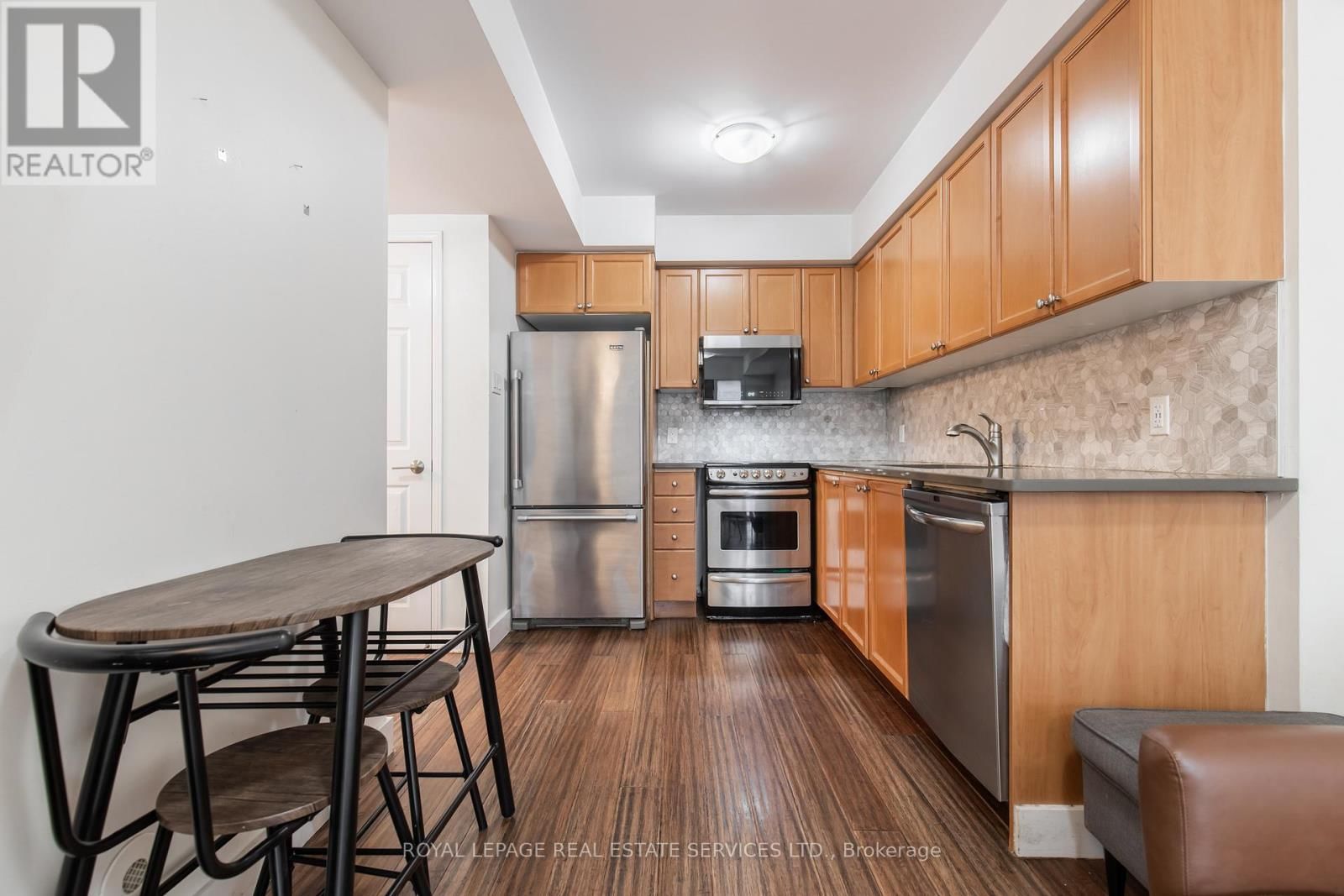 272 - 4975 SOUTHAMPTON DRIVE Image 14