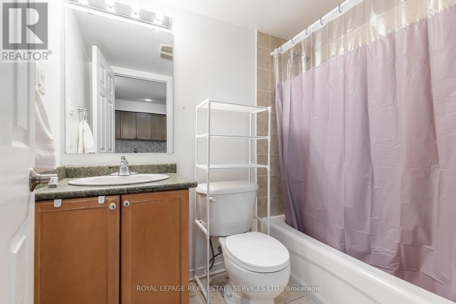 272 - 4975 SOUTHAMPTON DRIVE Image 19