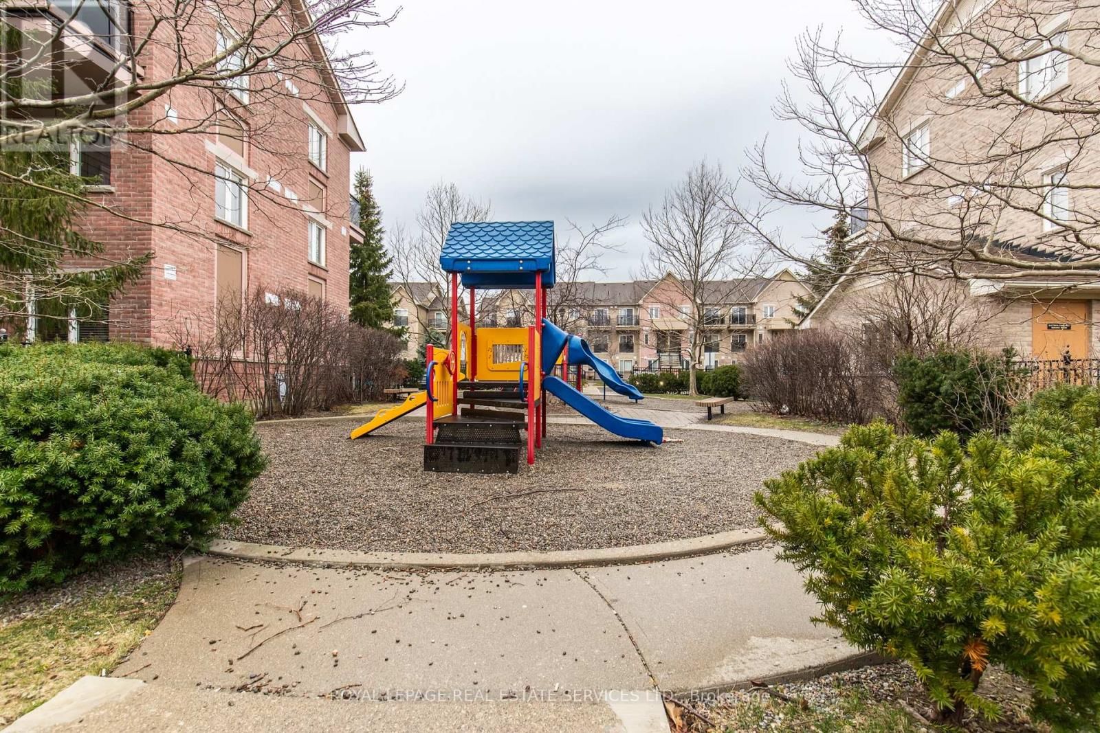 272 - 4975 SOUTHAMPTON DRIVE Image 30