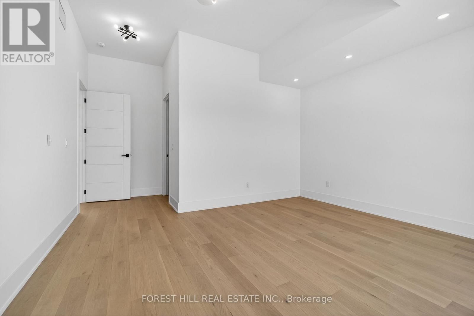 53 CELT AVENUE Image 34