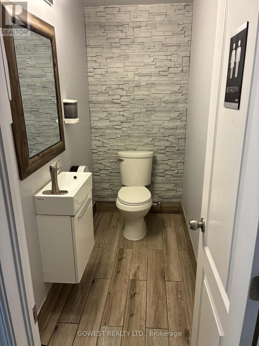 1107 DERRY ROAD EAST Image 19