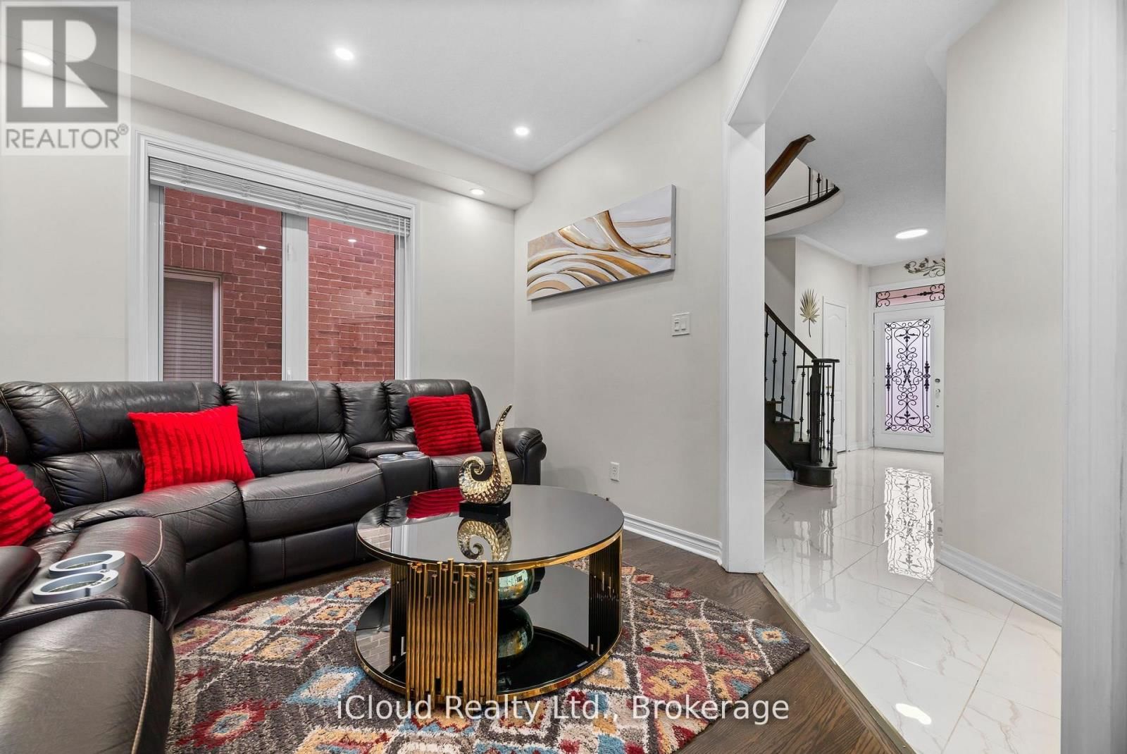 75 IRON BLOCK DRIVE Image 10