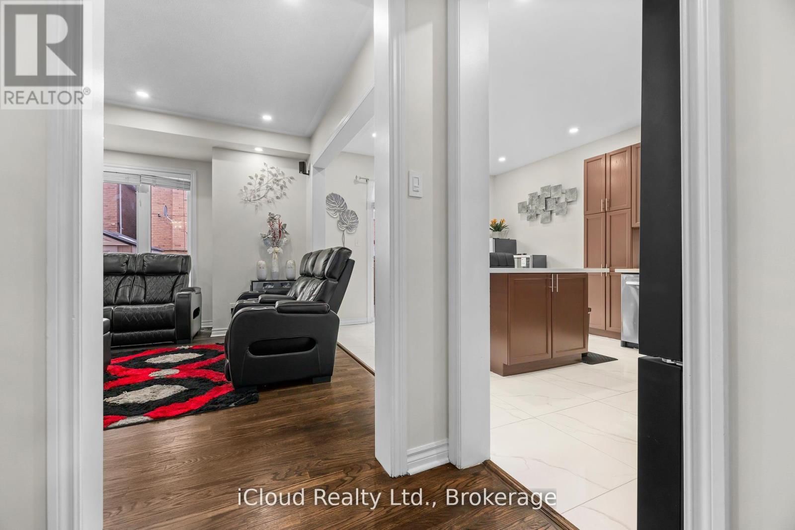 75 IRON BLOCK DRIVE Image 14