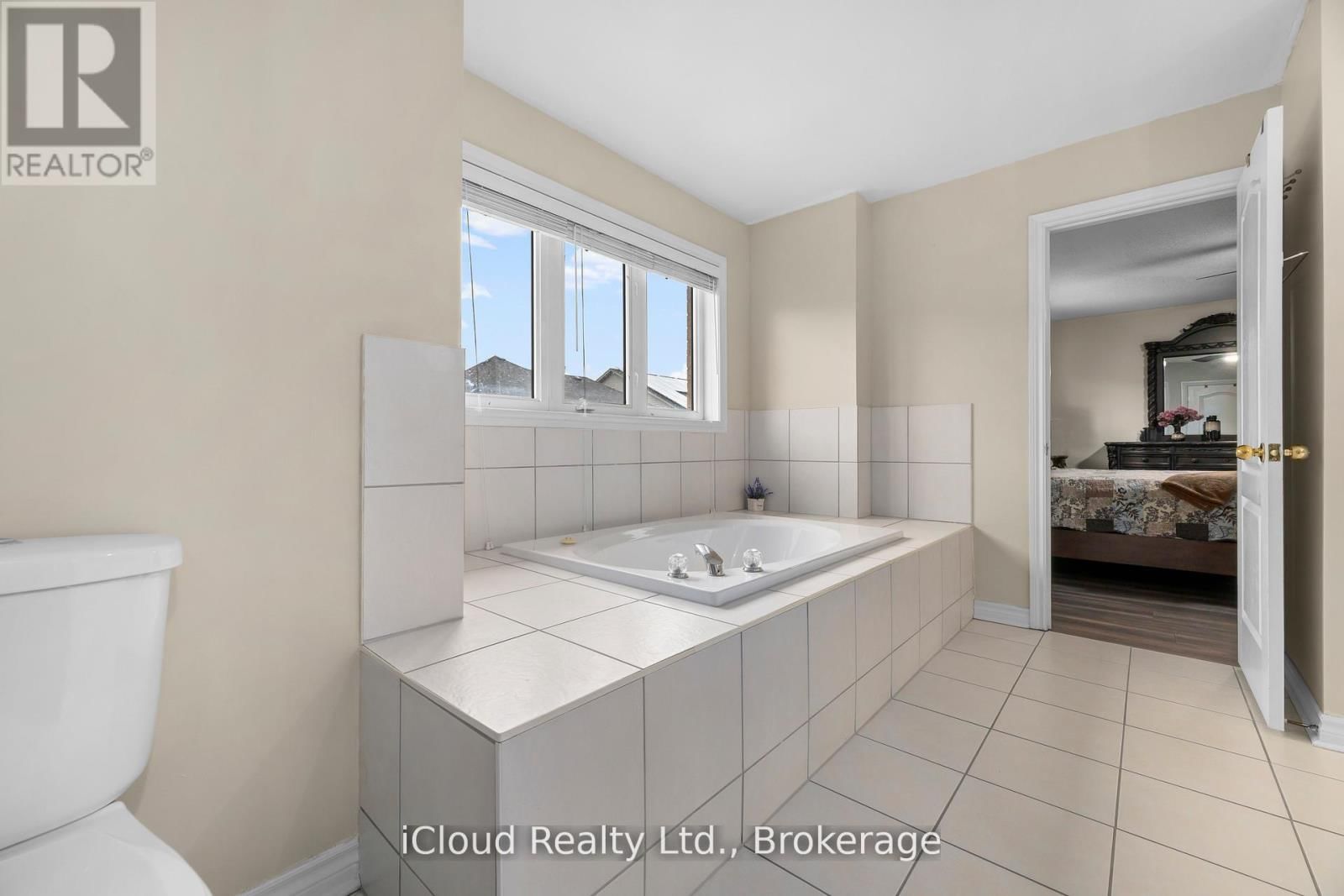 75 IRON BLOCK DRIVE Image 38