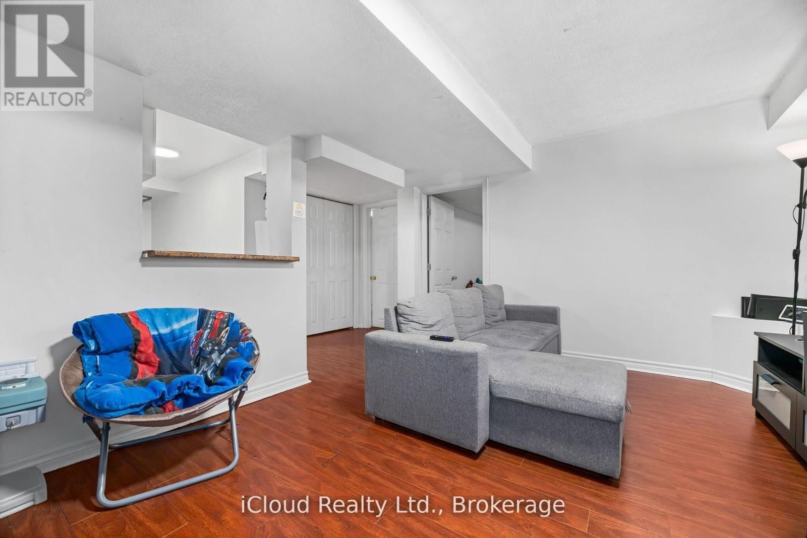 75 IRON BLOCK DRIVE Image 44