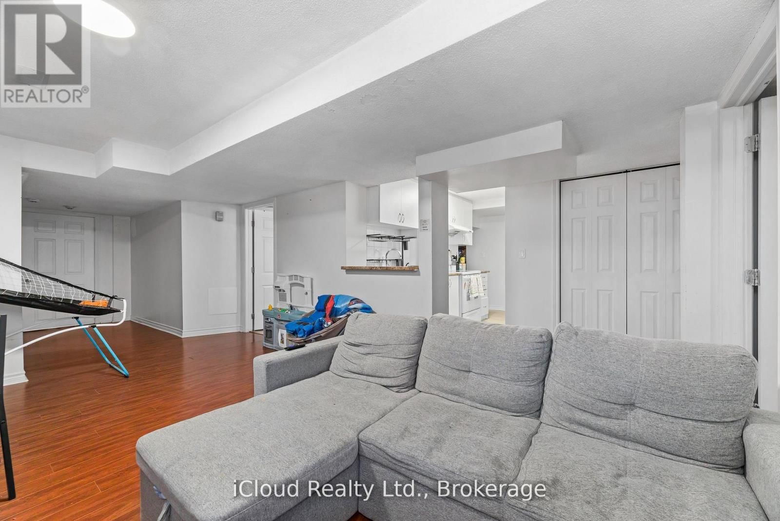 75 IRON BLOCK DRIVE Image 45