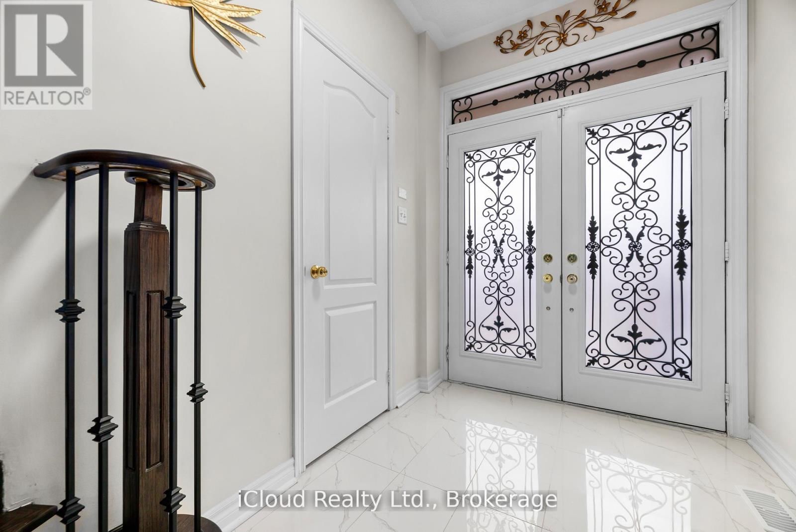 75 IRON BLOCK DRIVE Image 8