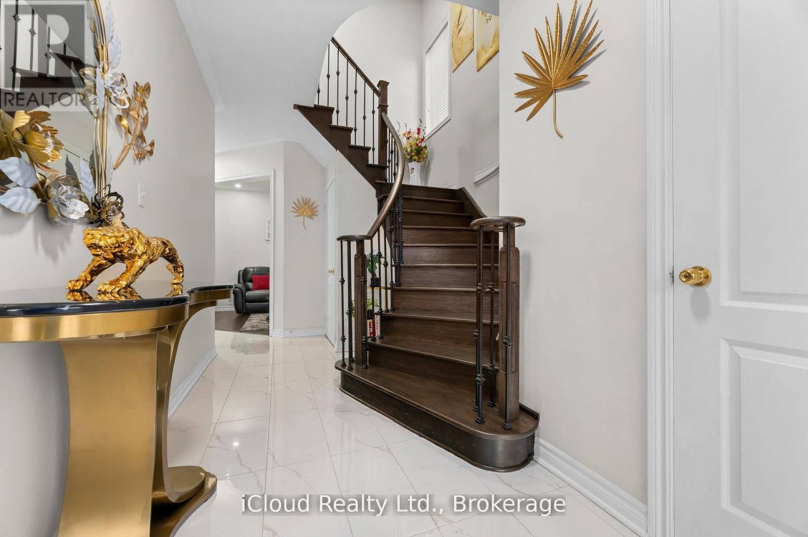 75 IRON BLOCK DRIVE Image 9