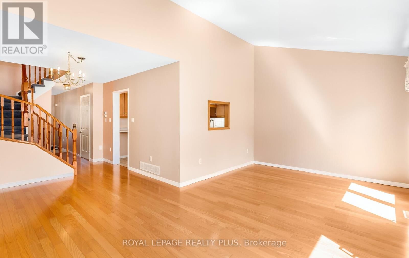 1239 BLANSHARD DRIVE Image 13