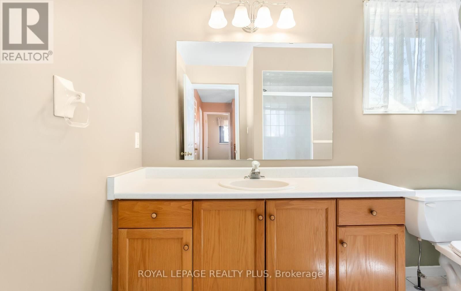 1239 BLANSHARD DRIVE Image 32