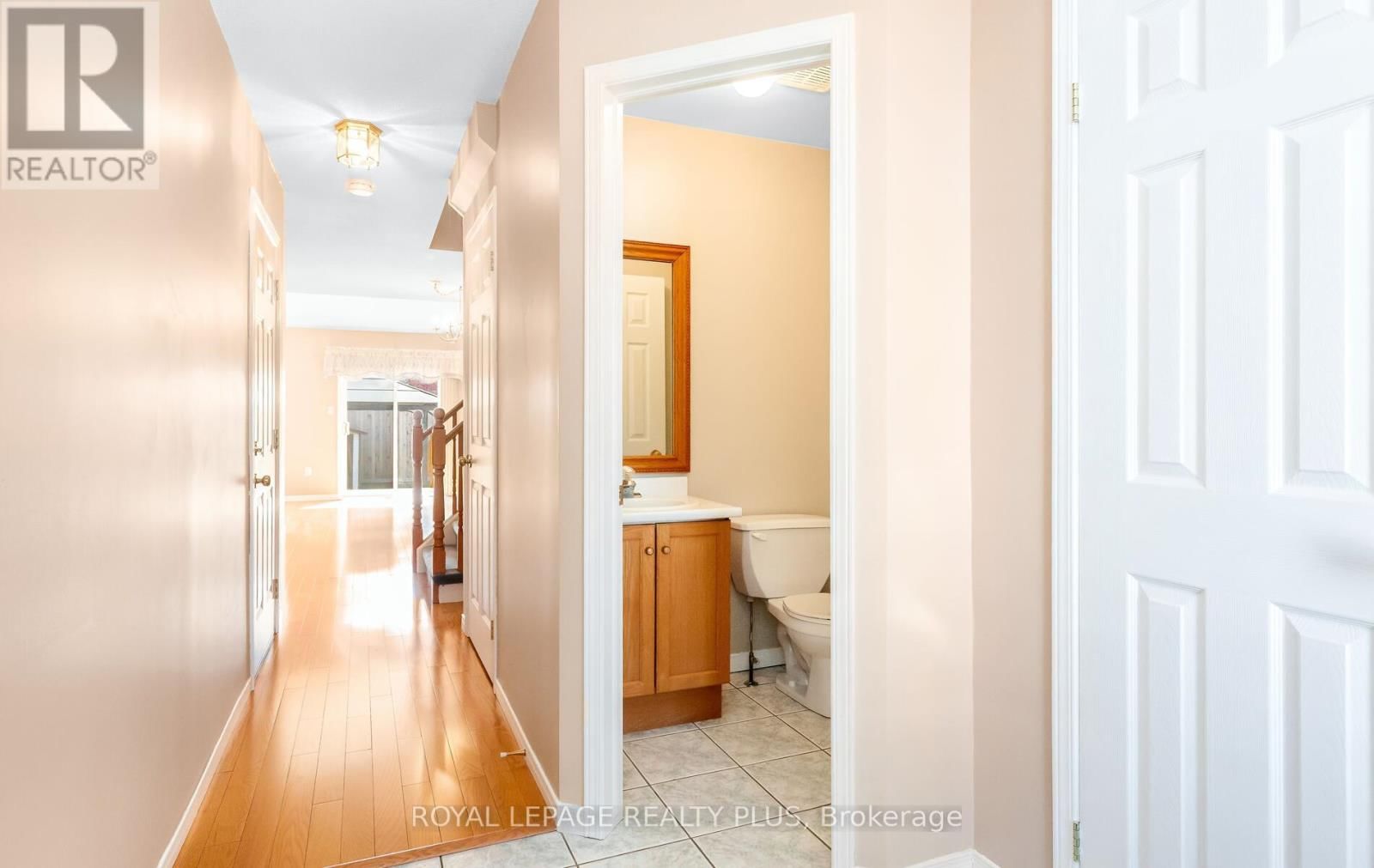 1239 BLANSHARD DRIVE Image 4