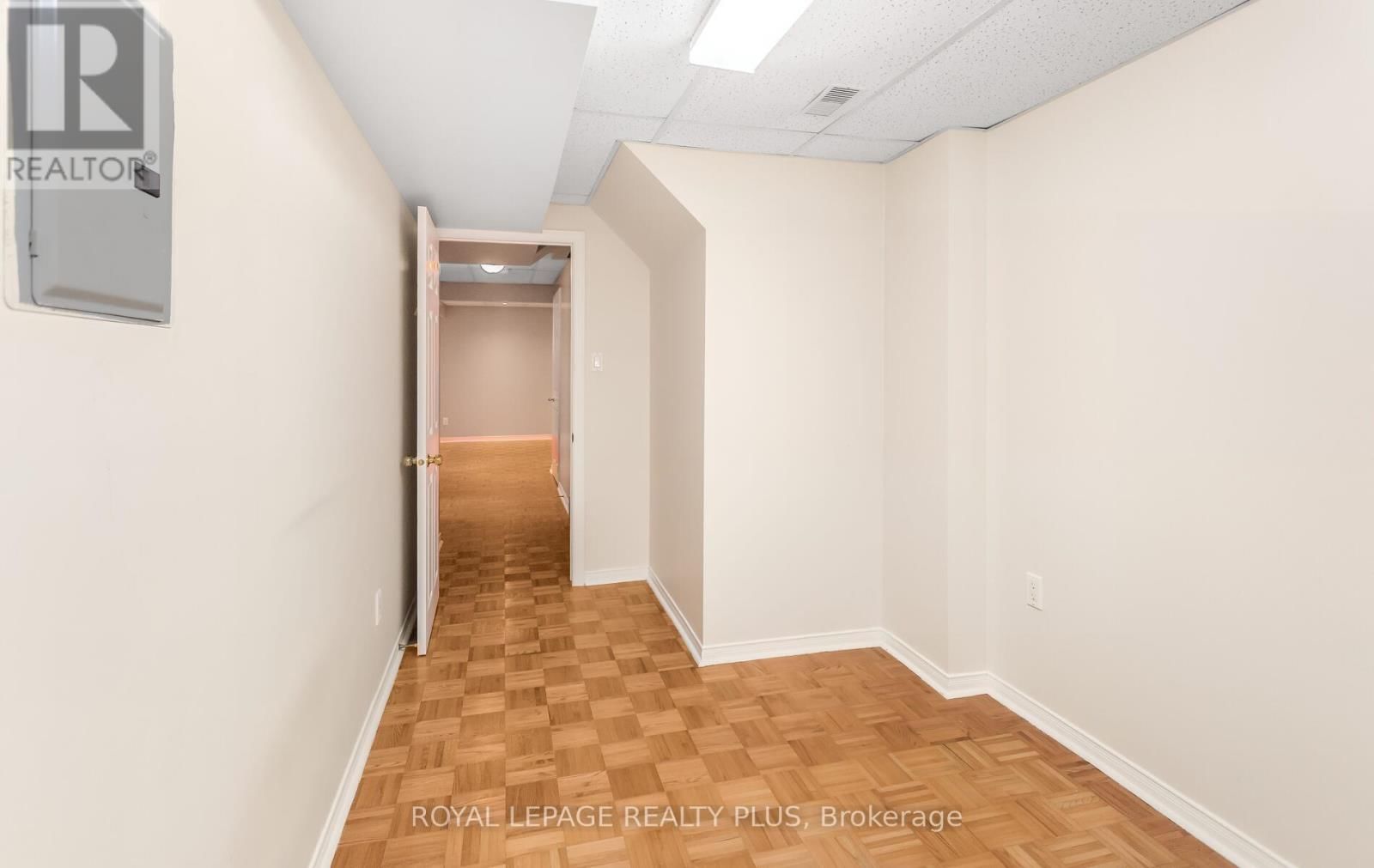 1239 BLANSHARD DRIVE Image 40