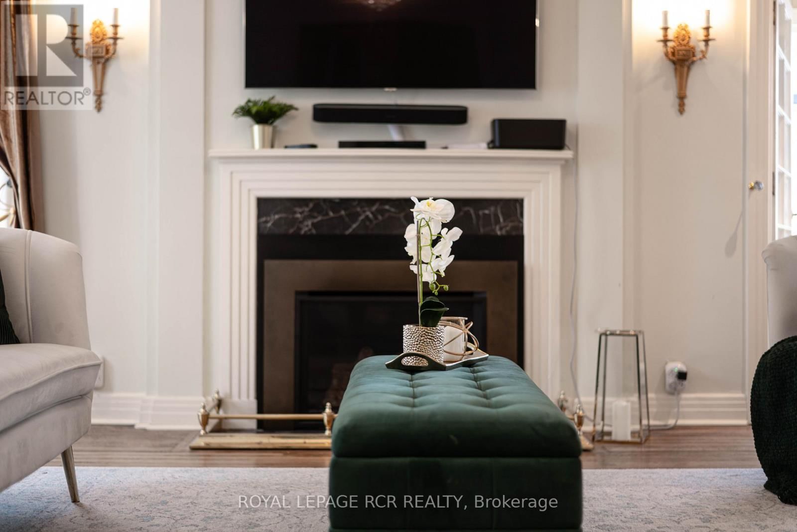 17 FIRST AVENUE Image 14