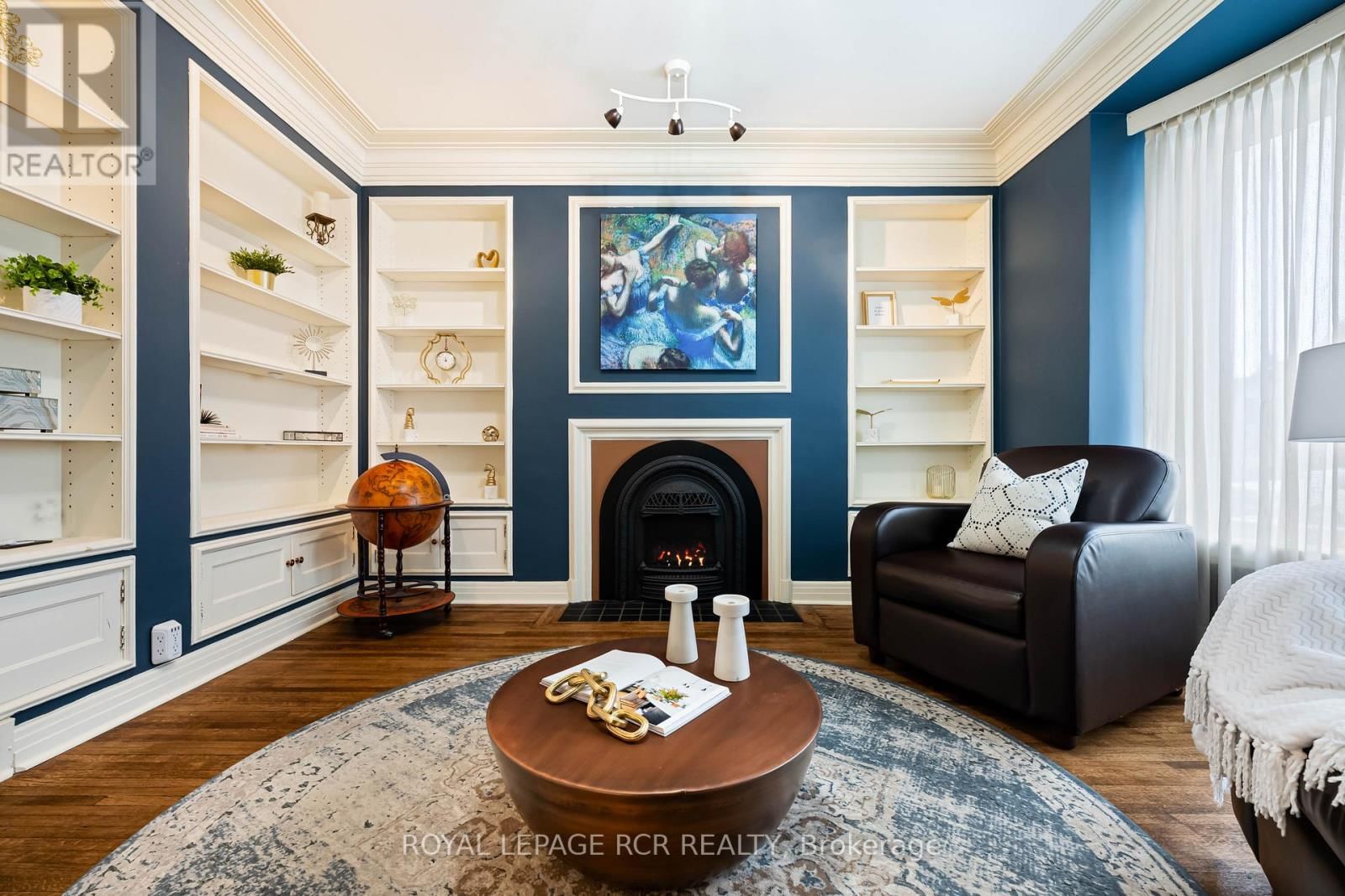 17 FIRST AVENUE Image 18