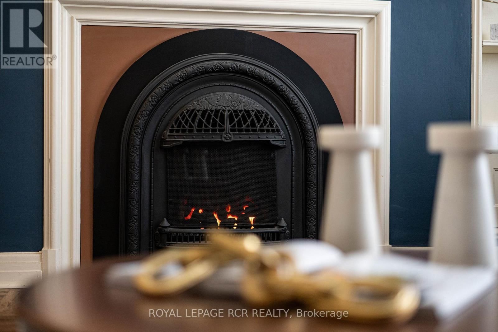 17 FIRST AVENUE Image 19