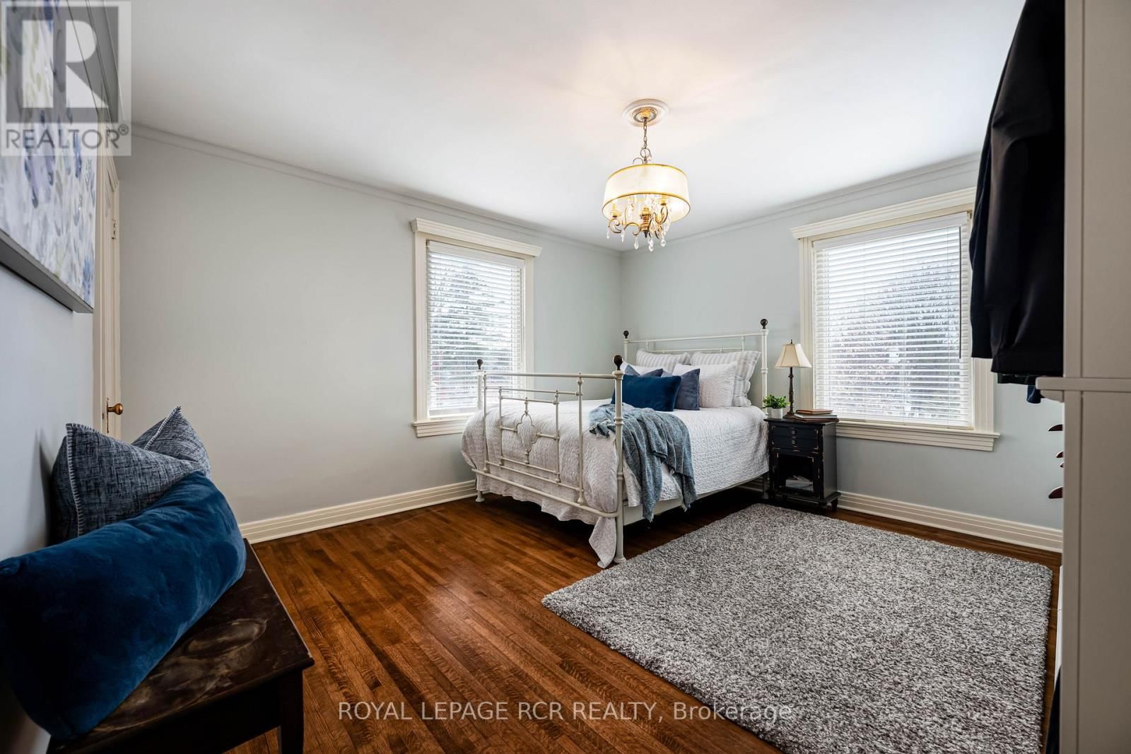 17 FIRST AVENUE Image 30