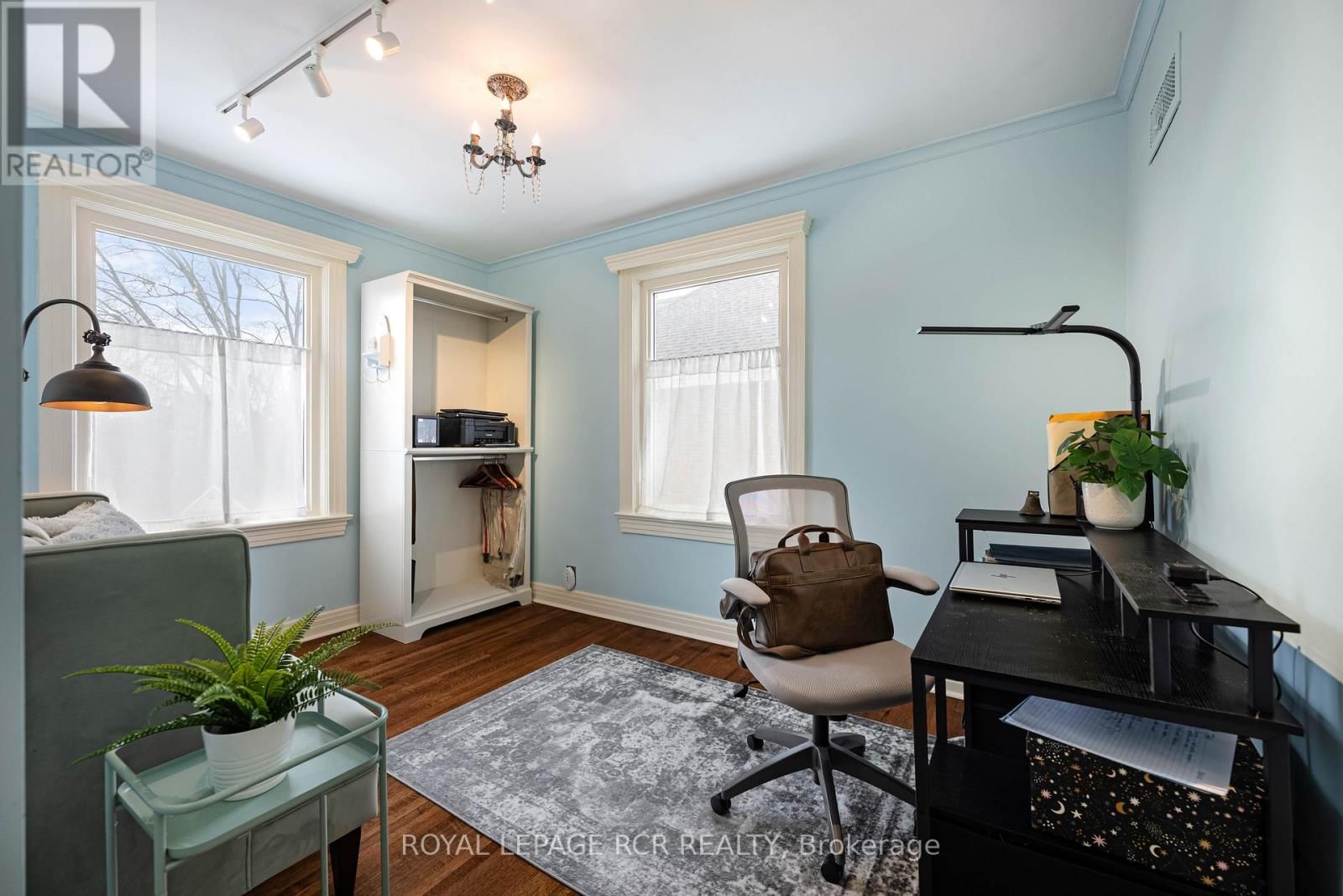 17 FIRST AVENUE Image 36