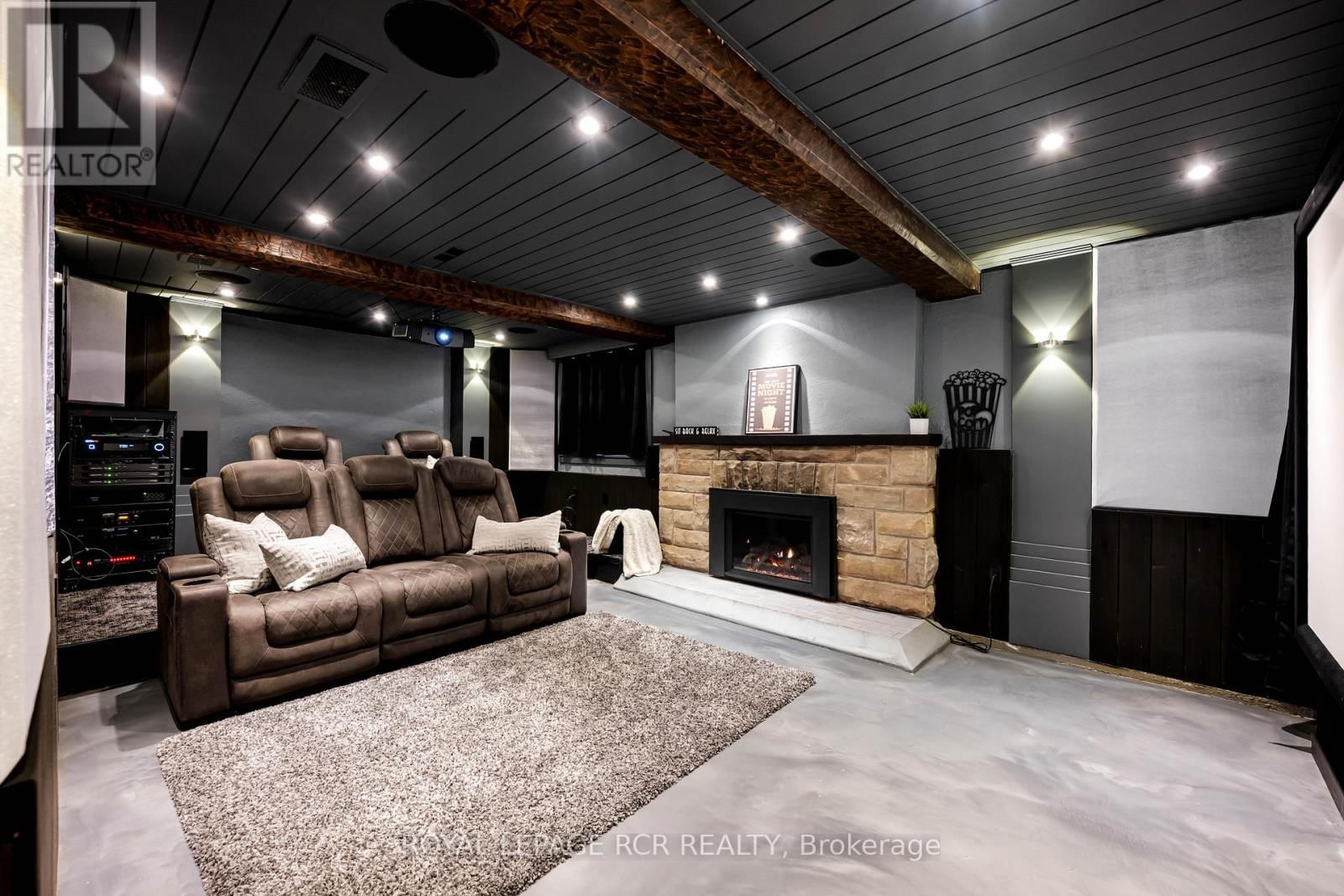 17 FIRST AVENUE Image 37