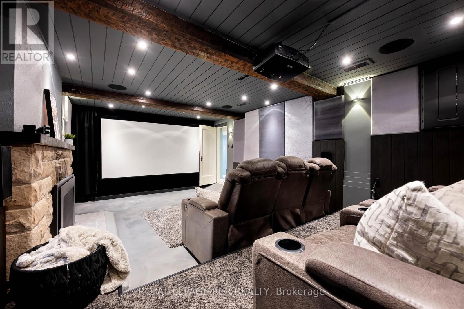 17 FIRST AVENUE Image 38