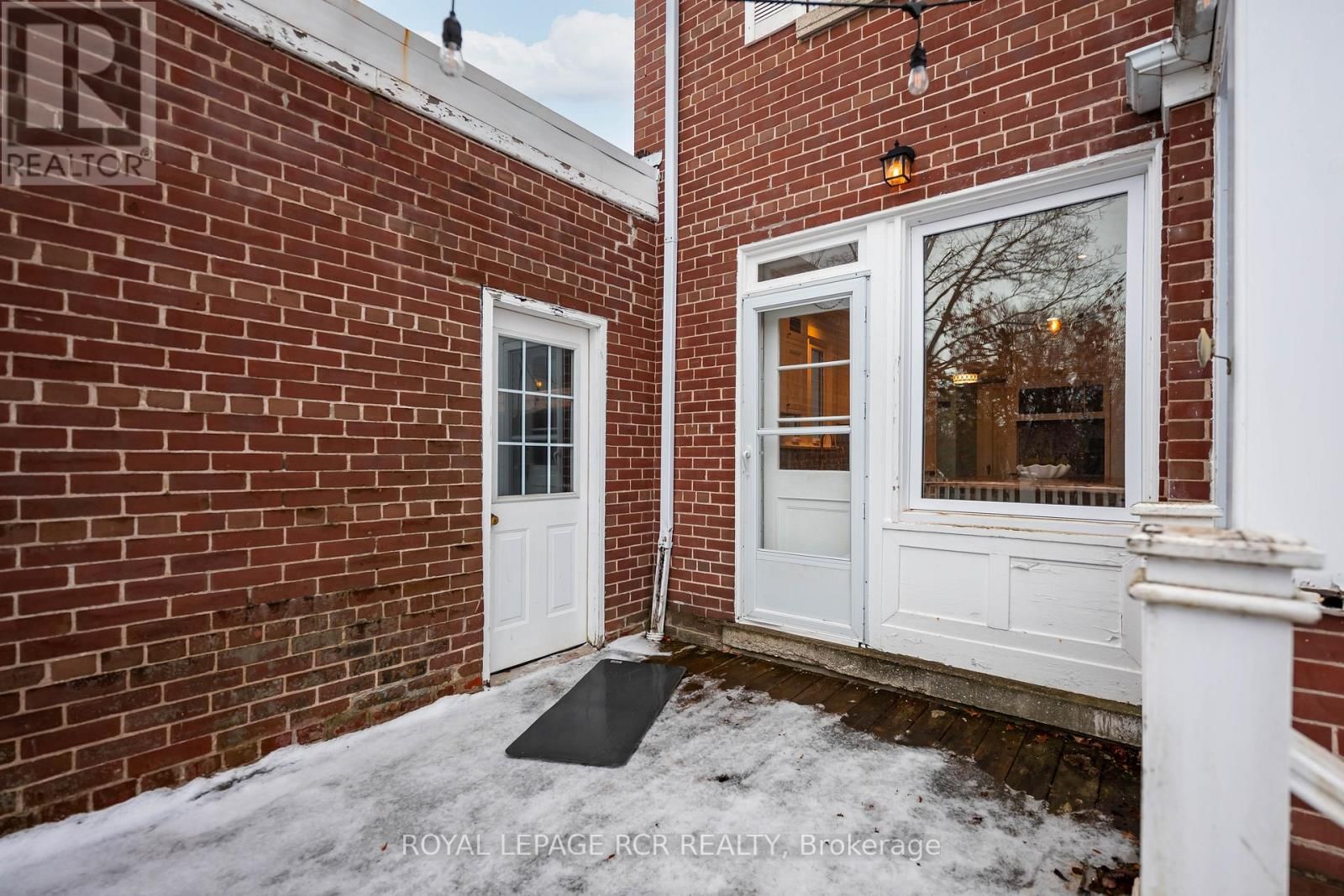 17 FIRST AVENUE Image 44