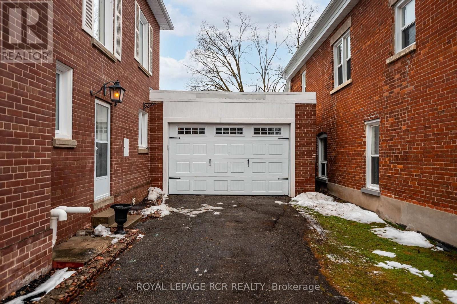 17 FIRST AVENUE Image 45