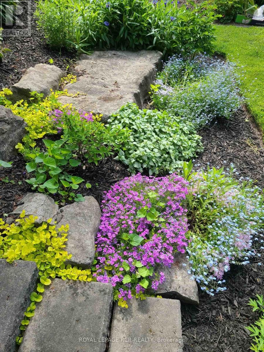 17 FIRST AVENUE Image 49