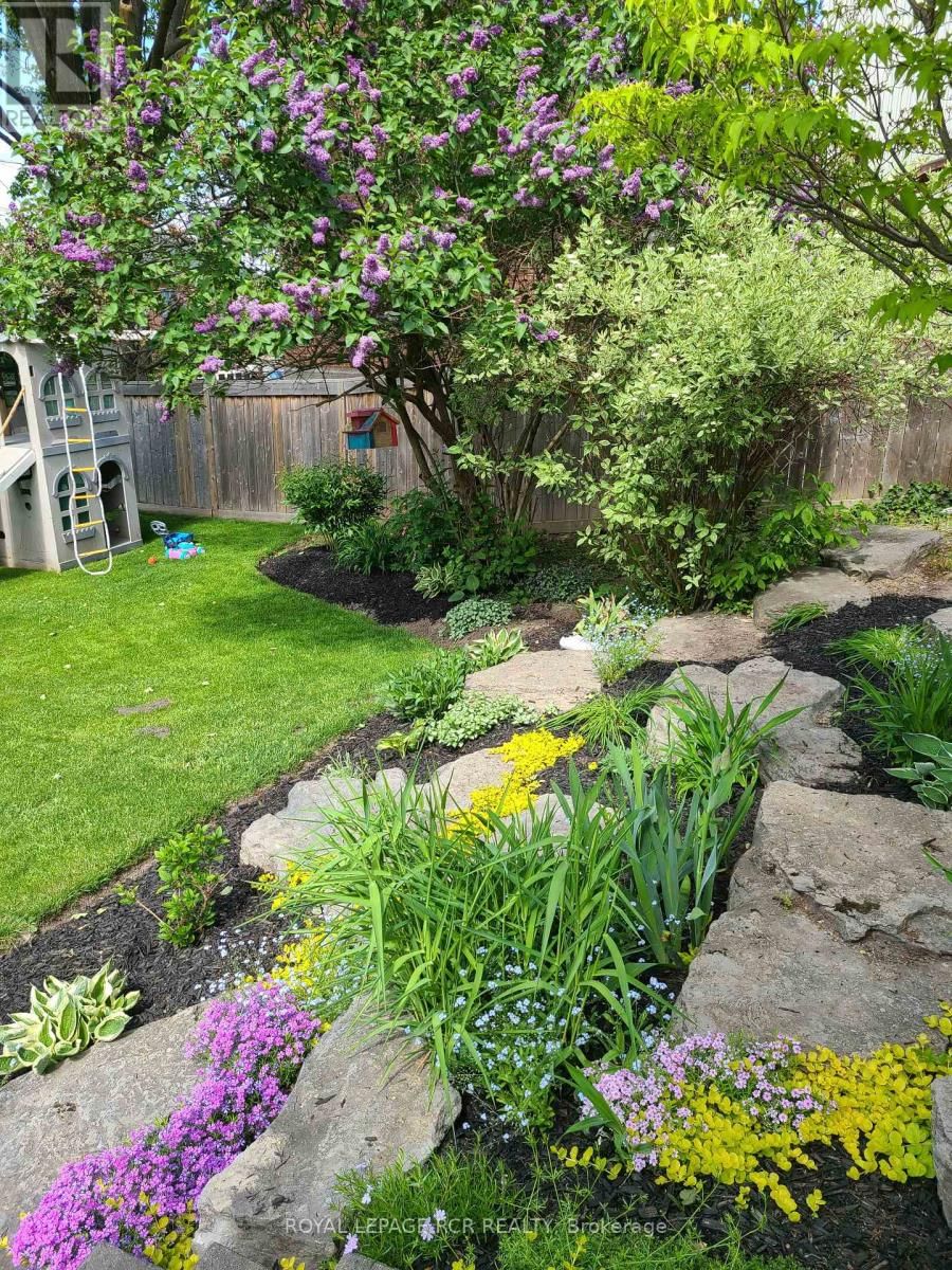 17 FIRST AVENUE Image 50