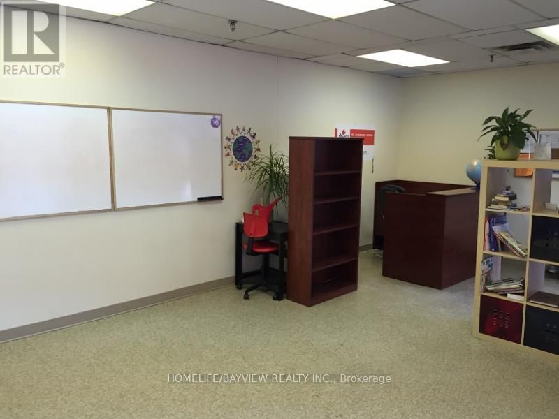 Unit 22 - 1111 FLINT ROAD Image 11