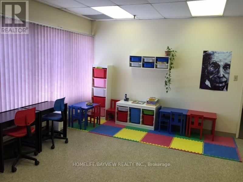 Unit 22 - 1111 FLINT ROAD Image 3