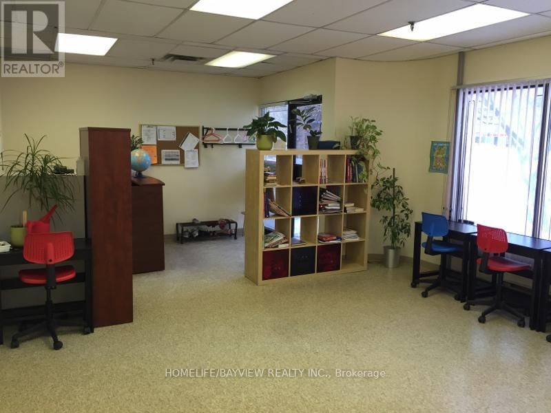 Unit 22 - 1111 FLINT ROAD Image 6