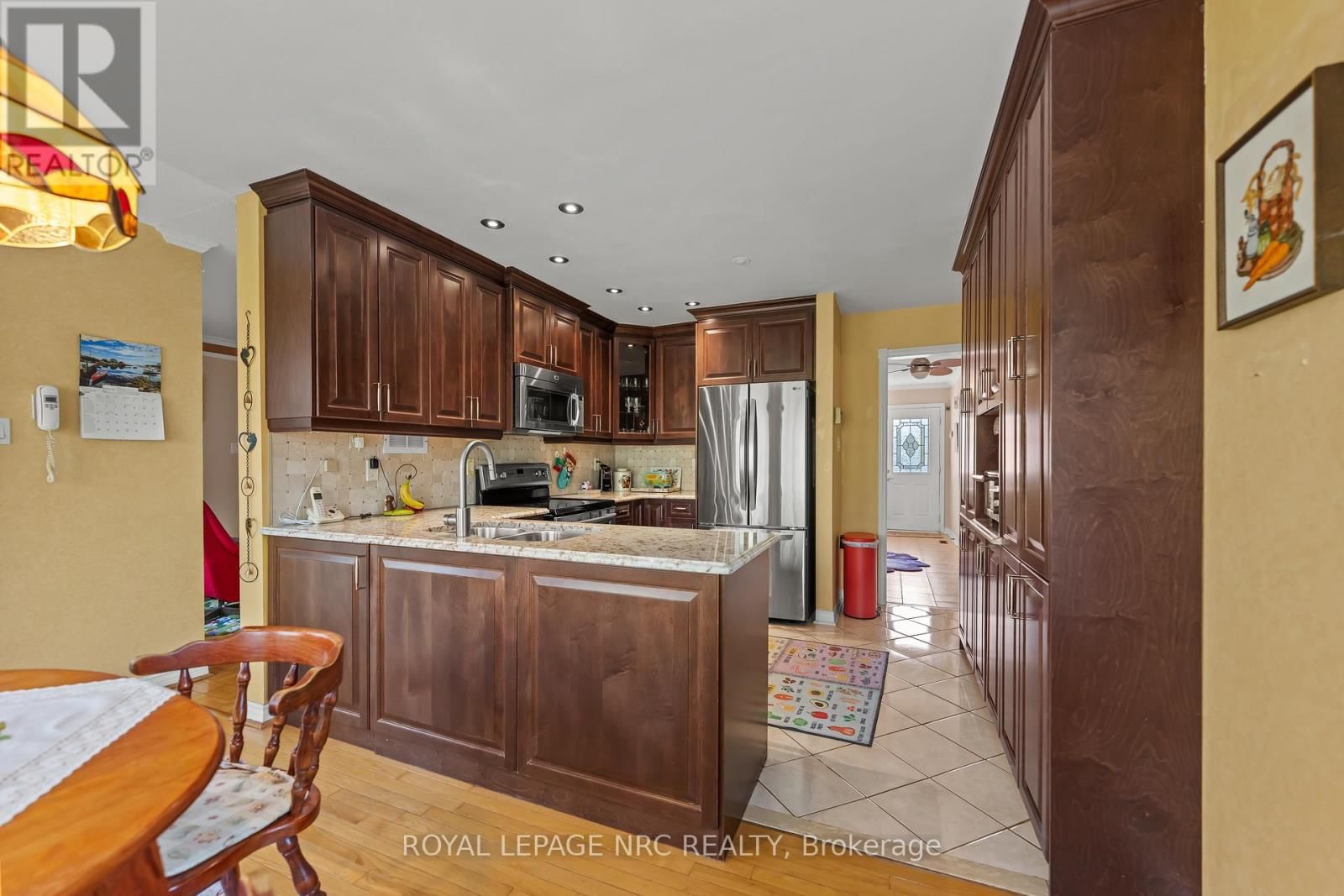 2133 GRAND BOULEVARD Image 14