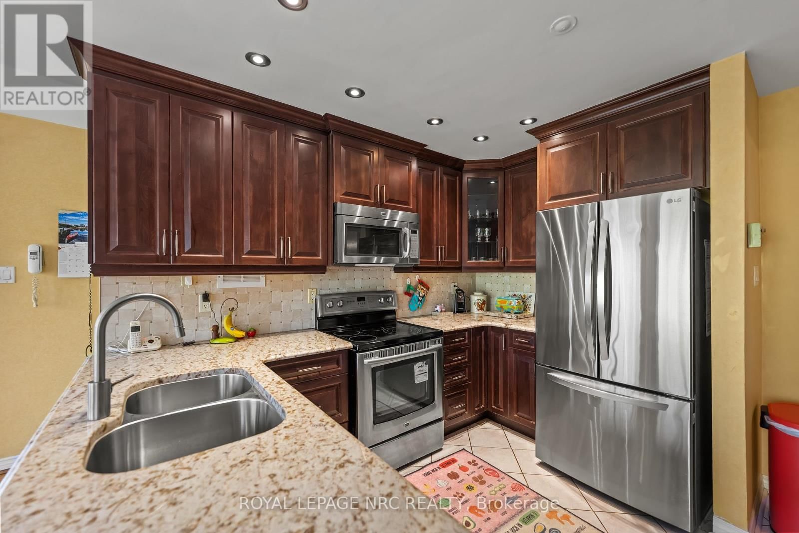 2133 GRAND BOULEVARD Image 15