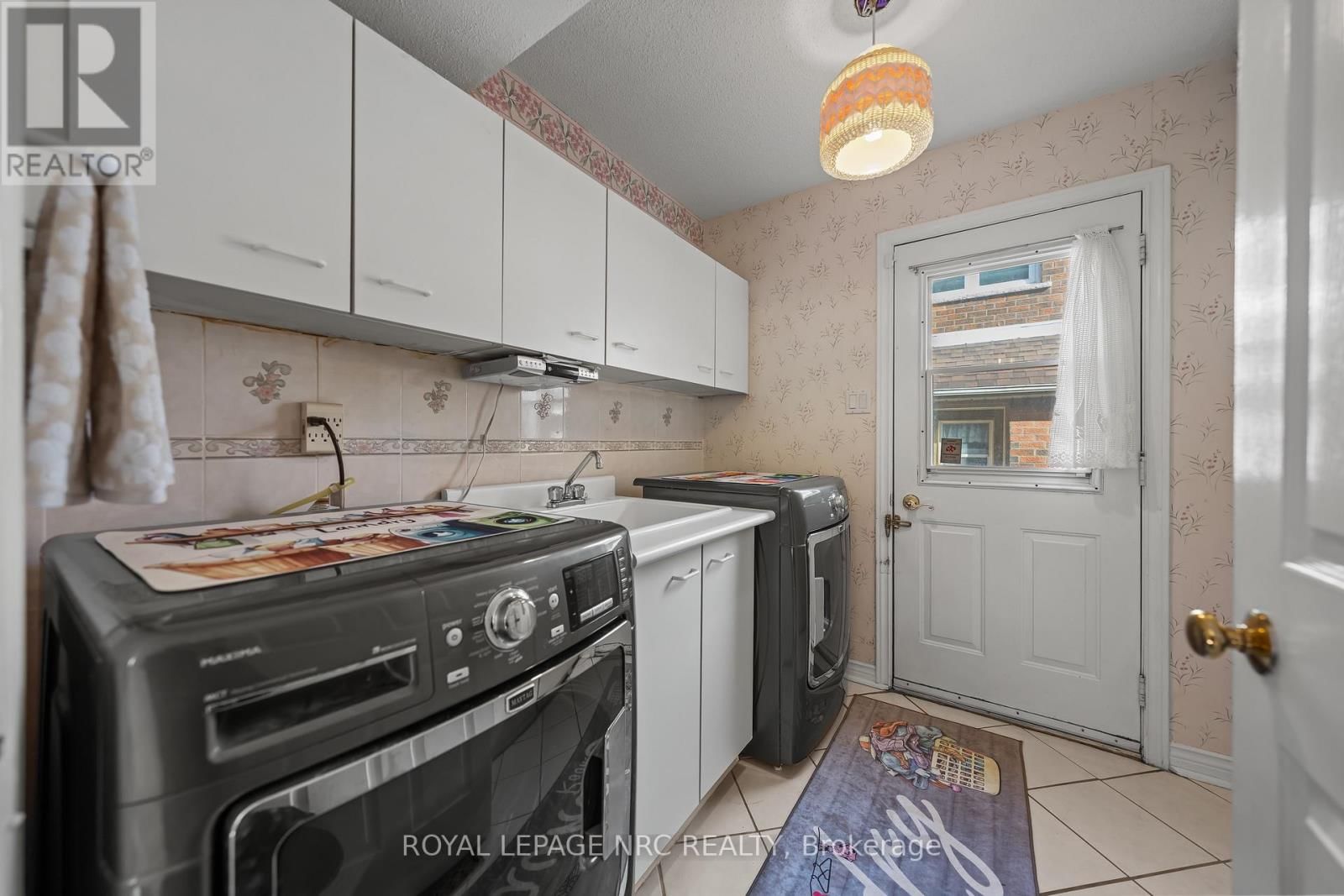 2133 GRAND BOULEVARD Image 22