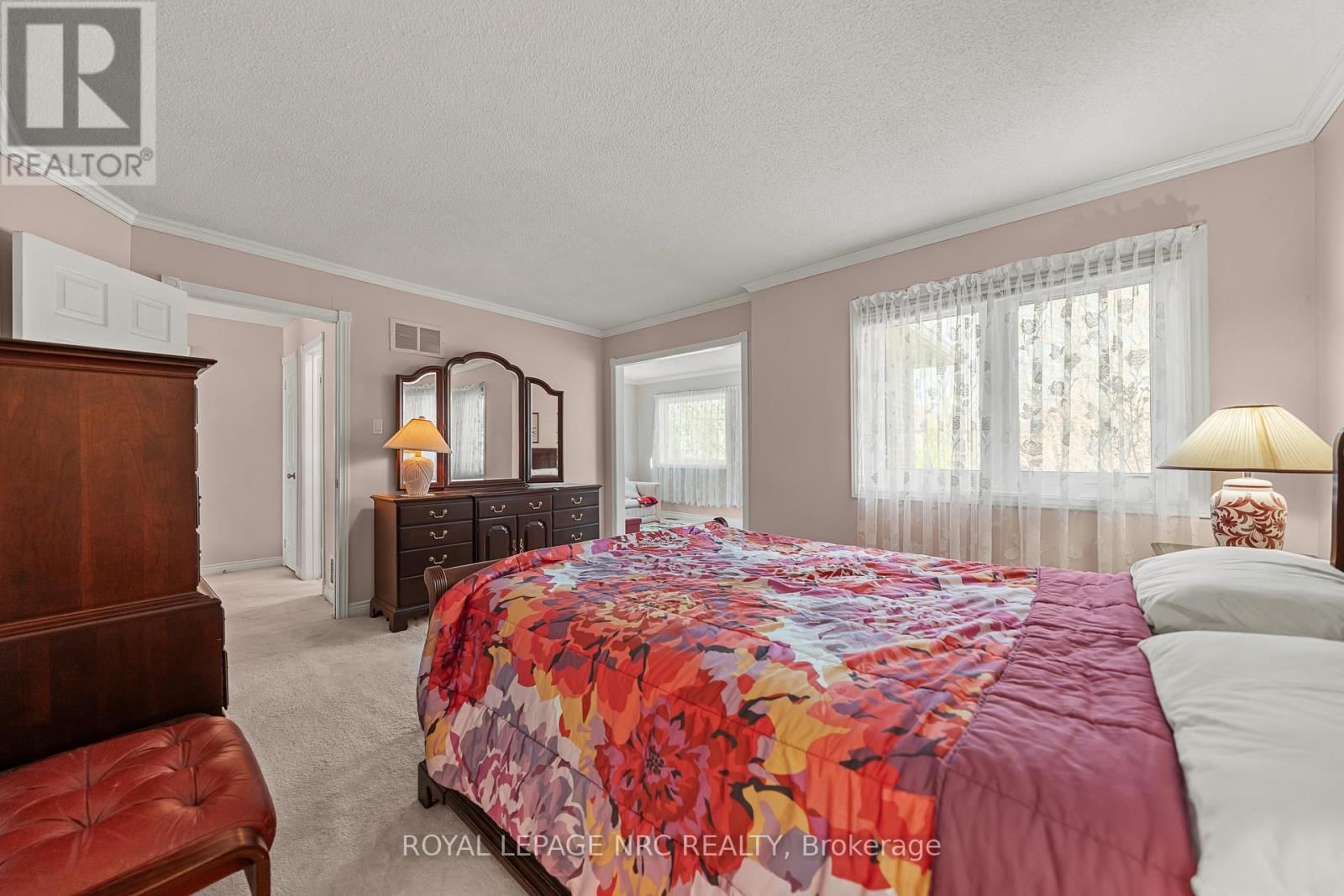 2133 GRAND BOULEVARD Image 26