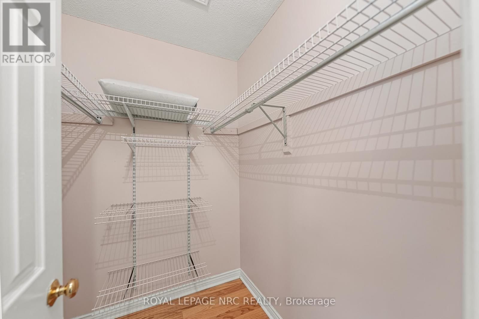 2133 GRAND BOULEVARD Image 28