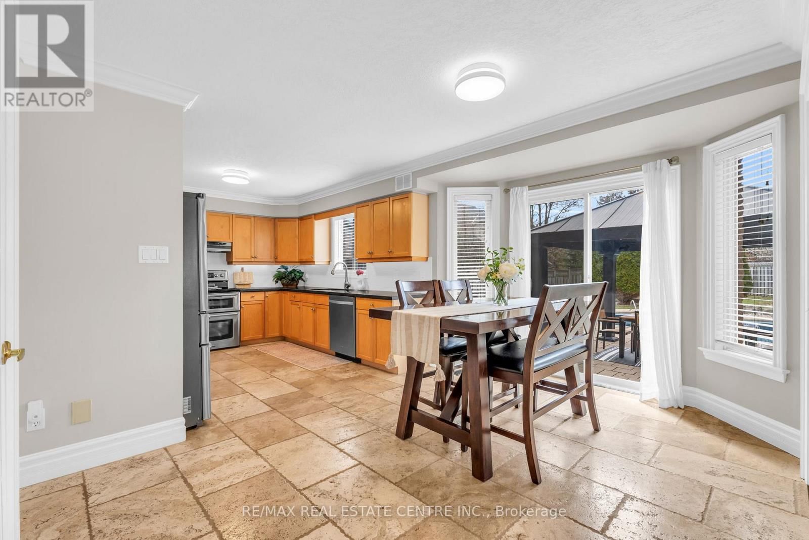 11 CHAPMAN ROAD Image 10