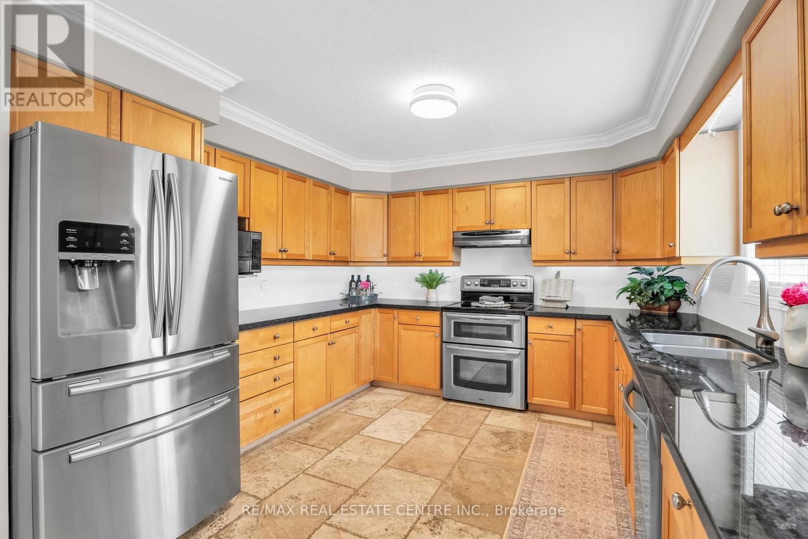 11 CHAPMAN ROAD Image 13