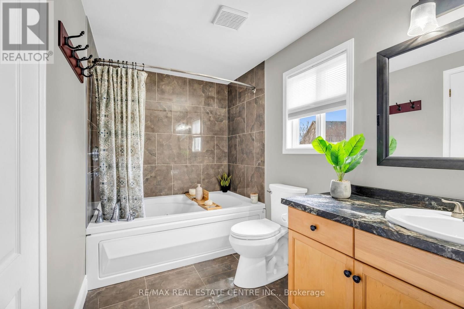 11 CHAPMAN ROAD Image 22